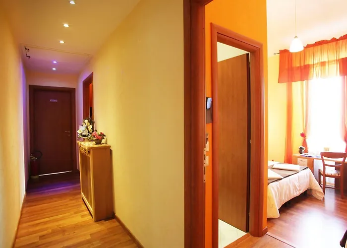 Domus Domas&boutique - Golden Keys Collection Couette-café Rome