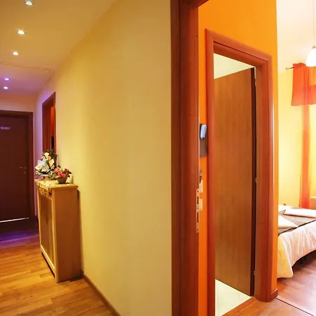Domus Domas & Boutique - Golden Keys Collection Bed & Breakfast Roma